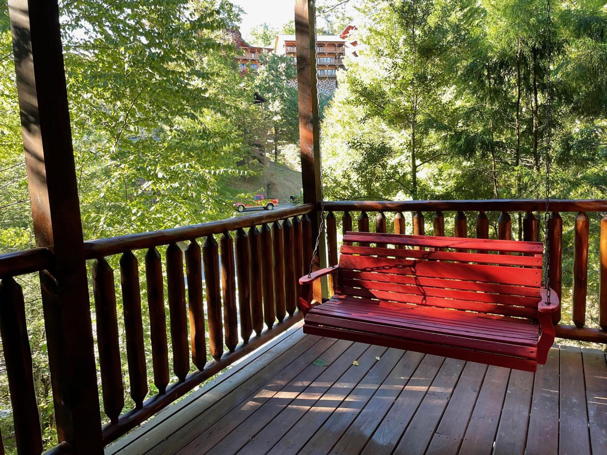 Spacious Resort Log Cabin, Easy Drive, Hot Tub, Arcade Gameroom, Mountain Vibe Gatlinburg Extérieur photo