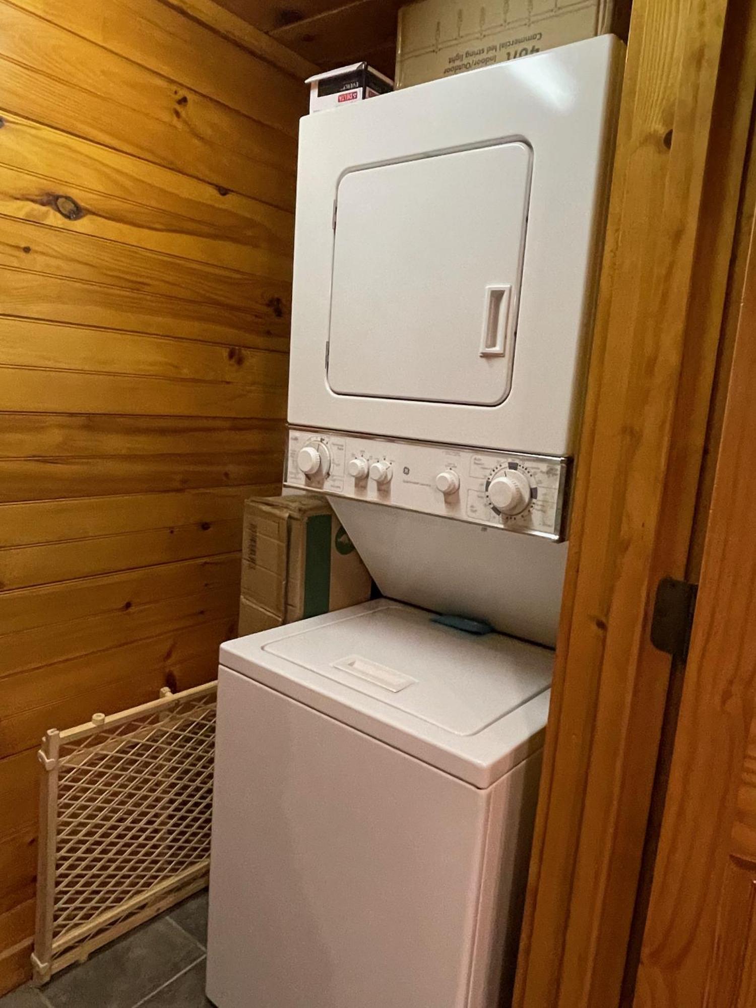 Spacious Resort Log Cabin, Easy Drive, Hot Tub, Arcade Gameroom, Mountain Vibe Gatlinburg Extérieur photo
